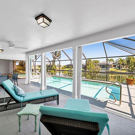 Luxury Waterfront Haven In Cape Coral - Dog-Friendly Escape With Private Pool别墅 外观 照片